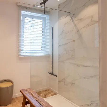Apartamento Modern Luxury With Free Parking Space In The Center, Close To The *